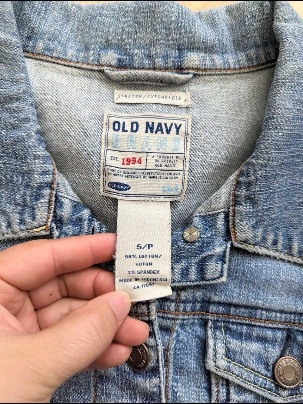 Old Navy Classic Light Wash Denim Jacket - Light Blue - Picture 5 of 5